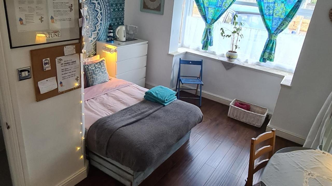 Seaside Double Room Poole Εξωτερικό φωτογραφία